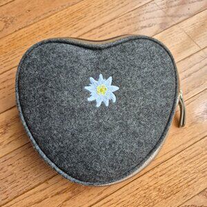 LUFTHANSA AIRLINE German Edelweiss heart shaped amenity kit Oktoberfest Edition